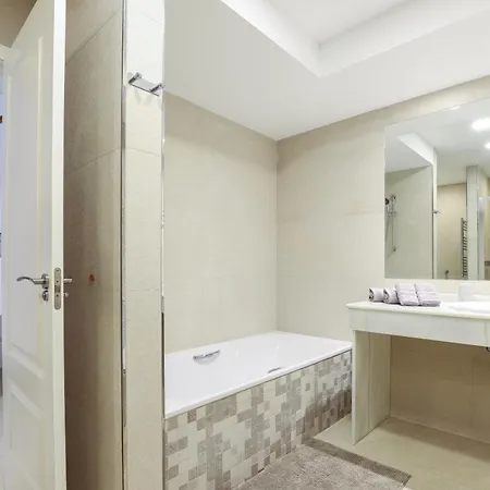 Royal Cabopino Townhouse מארבלה